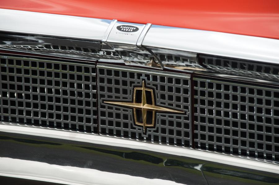  Lincoln Continental Mk III Convertible 1958 года  (фото 17 из 25)